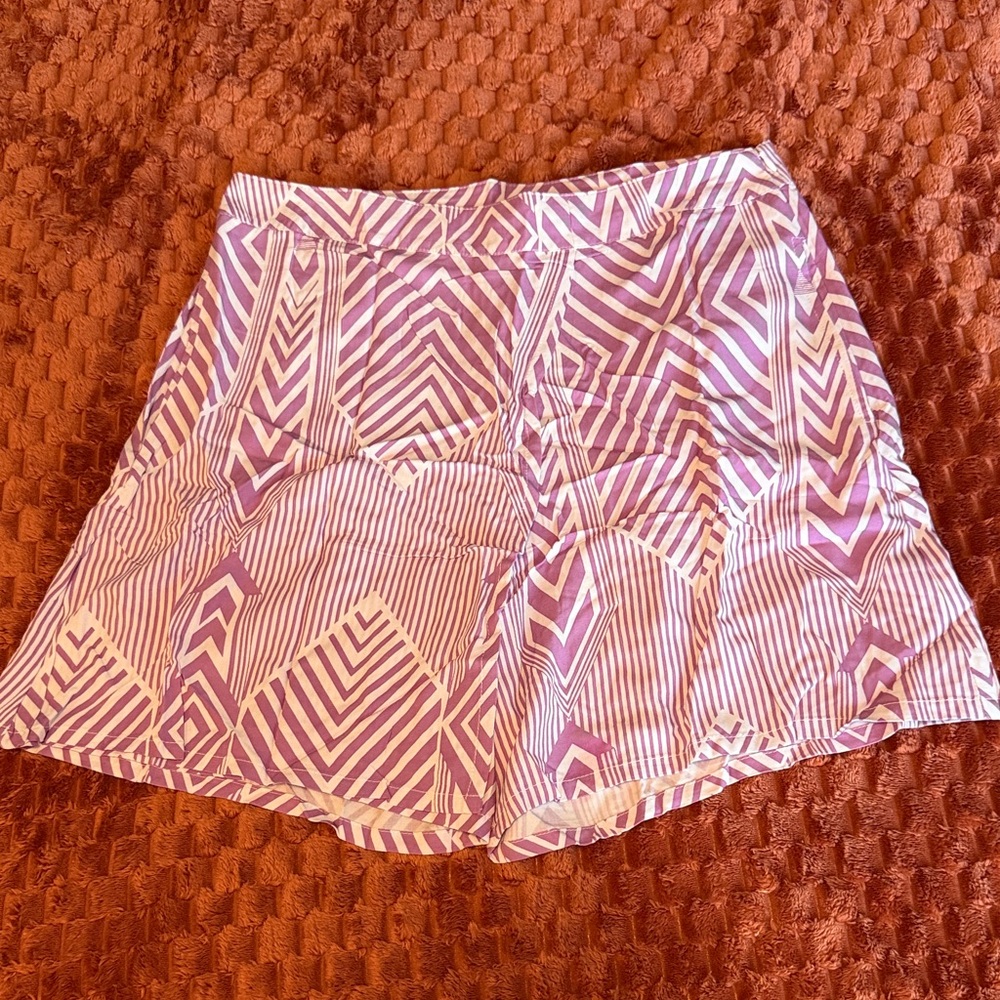 Valija Gitana Vibrant Geometric Women's Shorts